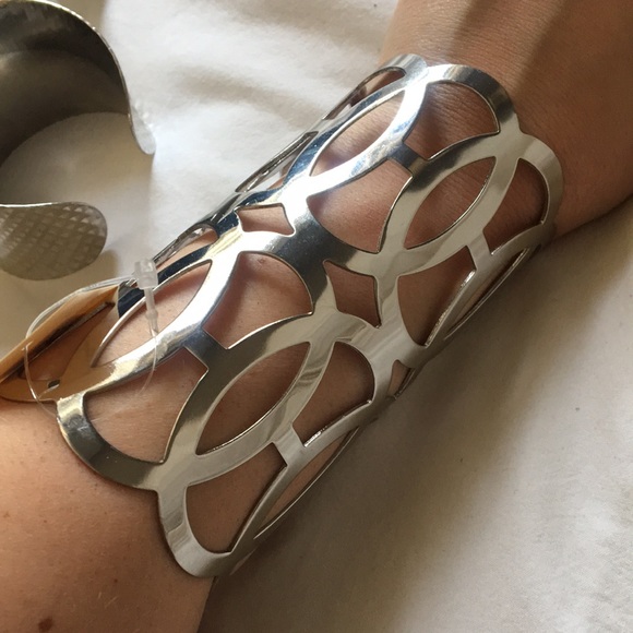 Silver cuff bracelet bundle 3/10$ - Picture 4 of 5